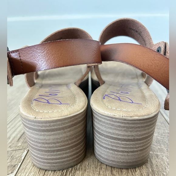 Blowfish brown strappy chunky wedge platform heel. Size 9. Like new condition. - Picture 5 of 5
